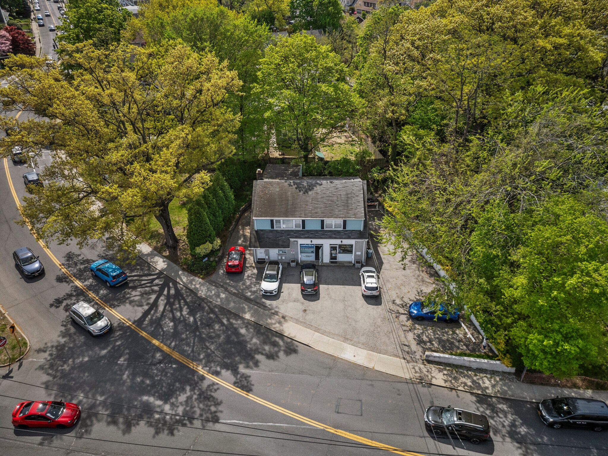324 Mount Pleasant Ave, Mamaroneck, NY à louer Photo principale– Image 1 sur 11