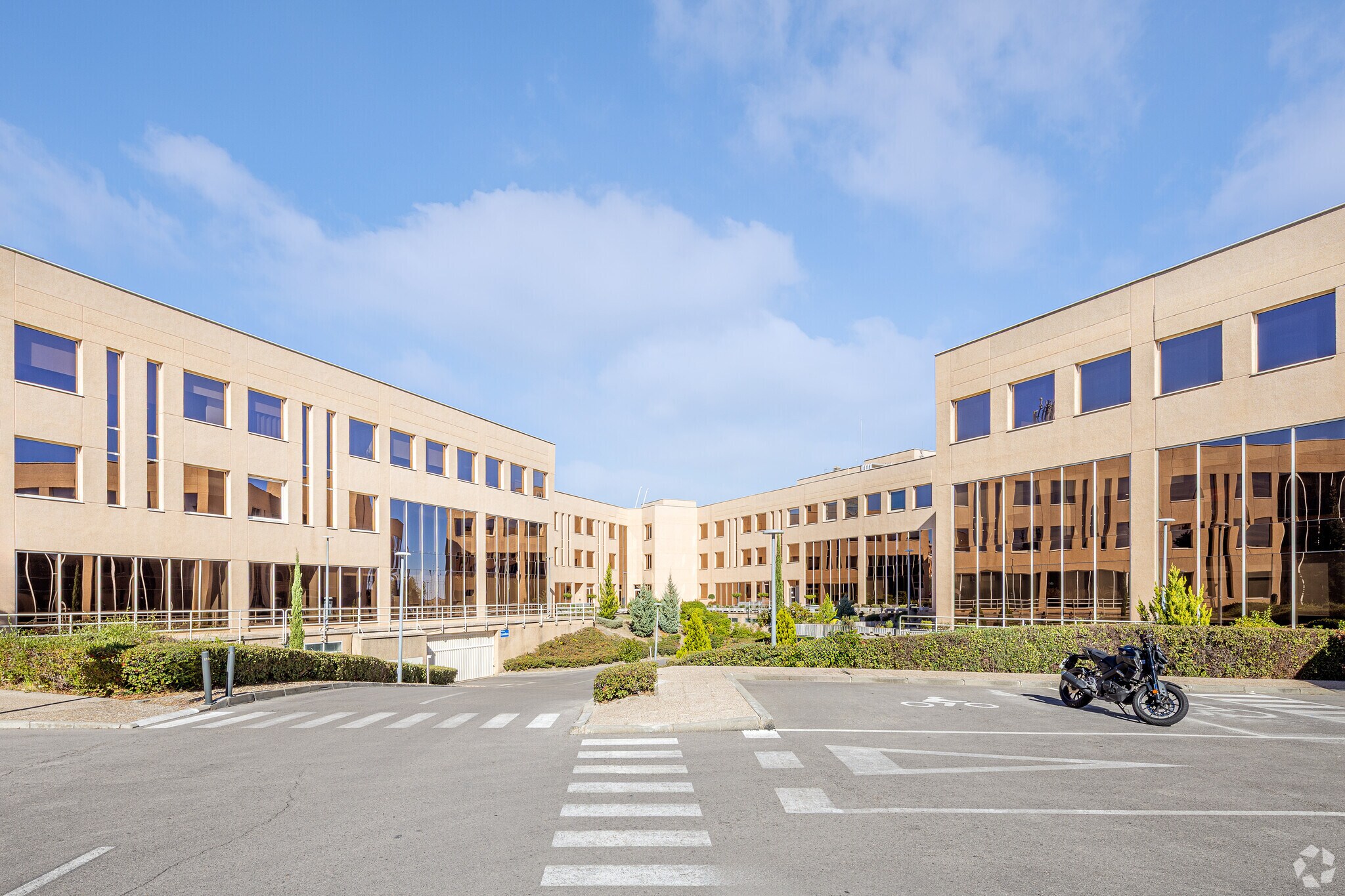 Calle Rozabella, 6, Las Rozas de Madrid, Madrid à louer Photo de l’immeuble– Image 1 sur 32