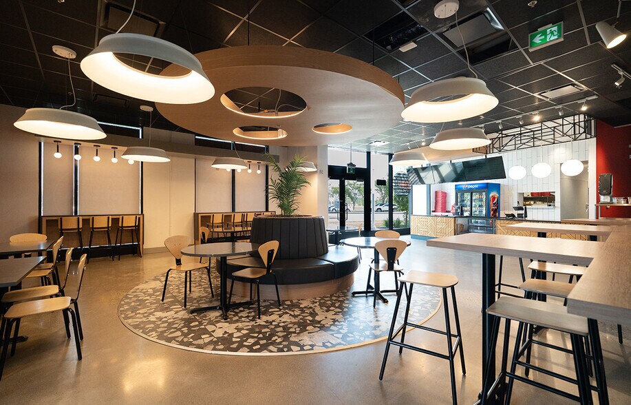 2525 Pembina Highway, Winnipeg, MB à louer - Photo de l’immeuble – Image 3 sur 8
