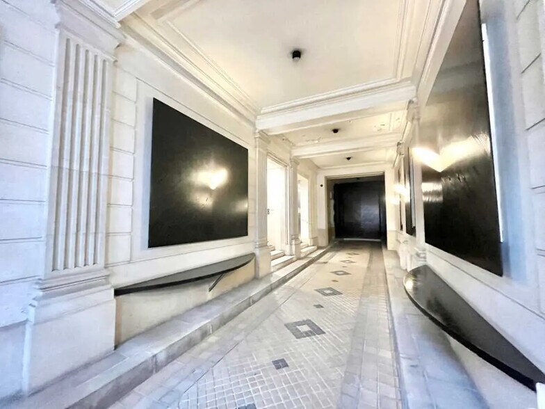 Bureau dans Paris à vendre - Photo de l’immeuble – Image 3 sur 10