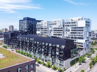 Plus de détails pour 51 Trolley Cres, Toronto, ON - Logement à vendre