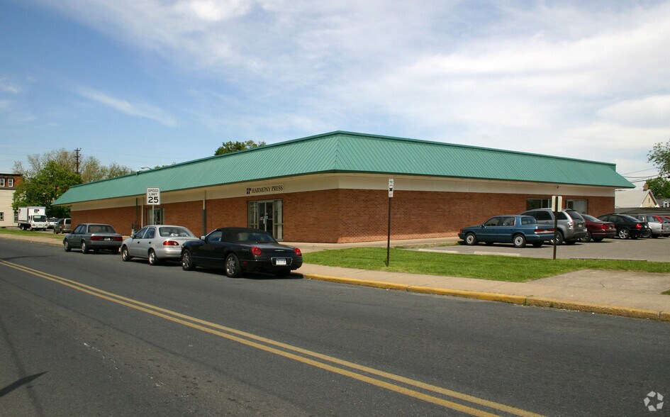 717 W Berwick St, Easton, PA à vendre - Photo principale – Image 1 sur 4
