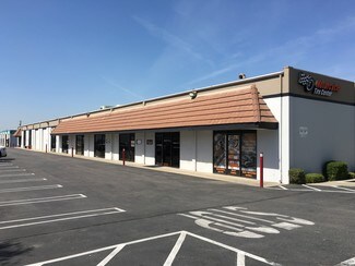 Plus de détails pour 982 N Batavia St, Orange, CA - Industriel/Logistique à louer
