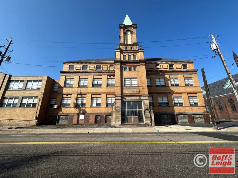 3398 E 55th St, Cleveland, OH à louer - Photo de l’immeuble – Image 3 sur 3
