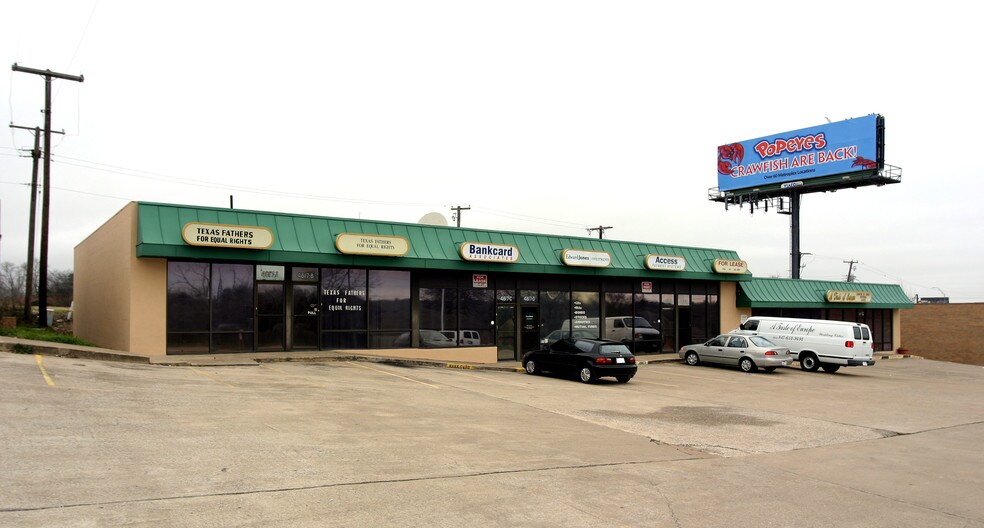 4817 Brentwood Stair Rd, Fort Worth, TX à louer - Photo de l’immeuble – Image 2 sur 11