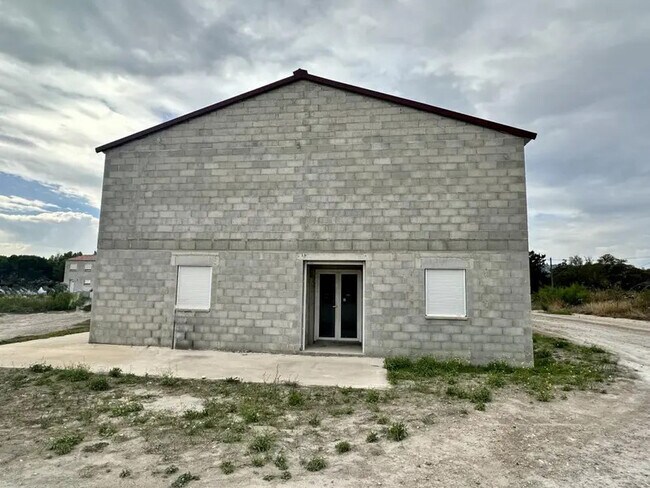 Plus de détails pour Bureau à vendre