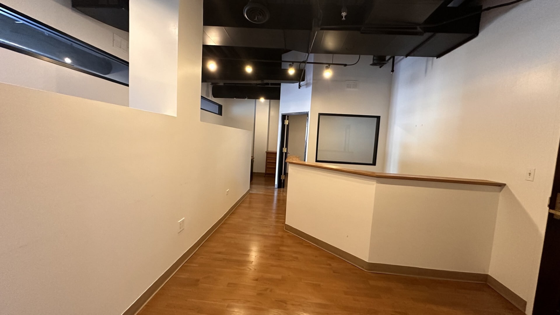 415 N LaSalle Dr, Chicago, IL à louer Photo intérieure– Image 1 sur 7