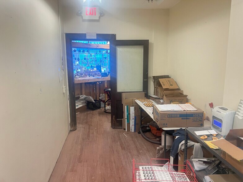 309 E Main St, Carnegie, PA à louer - Photo de l’immeuble – Image 3 sur 6