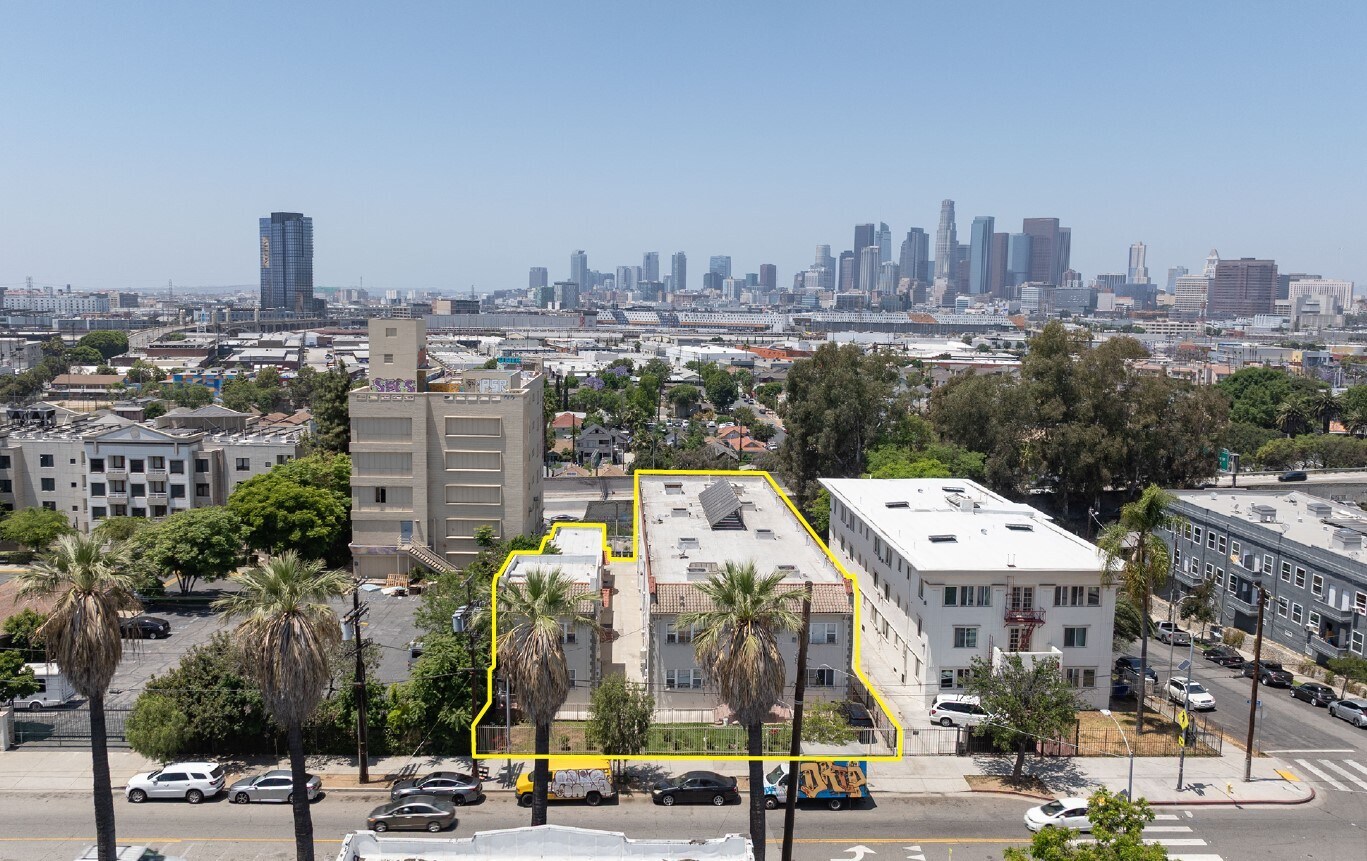 307 S Boyle Ave, Los Angeles, CA à vendre Photo principale– Image 1 sur 12