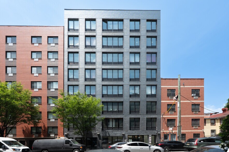 1777 Weeks Ave, Bronx, NY à louer - Photo de l’immeuble – Image 3 sur 3