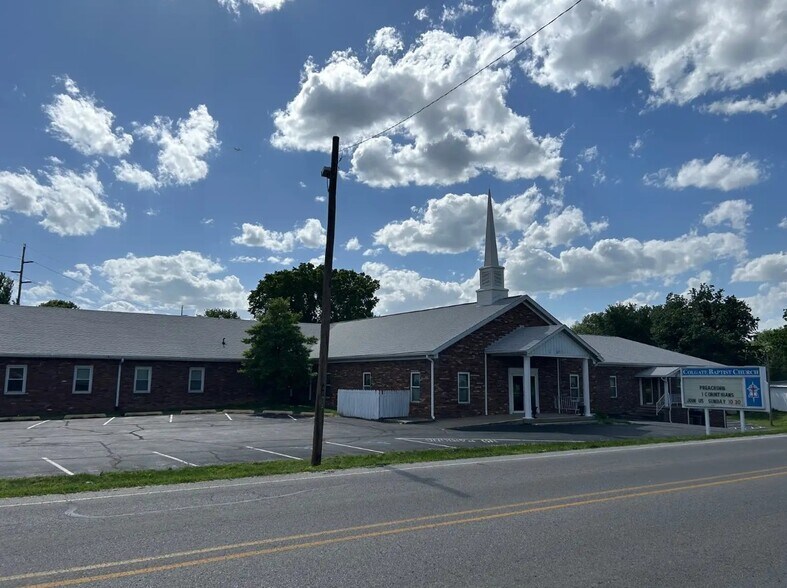 125 E Montgomery Ave, Clarksville, IN à vendre - Photo principale – Image 1 sur 8
