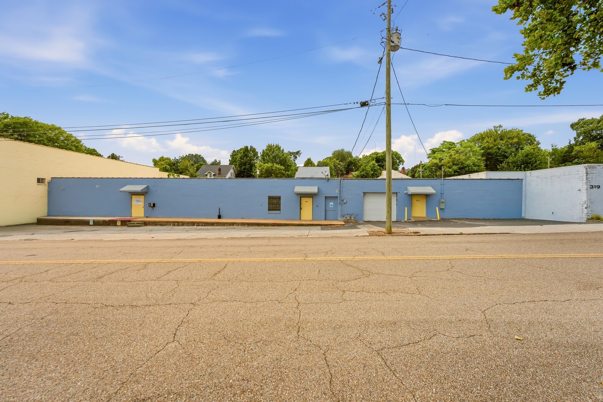 303-311 E Anderson Ave, Knoxville, TN à louer Photo de l’immeuble– Image 1 sur 20