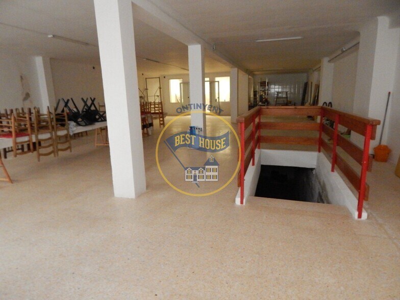 Local commercial dans València, Valencia à vendre - Photo de l’immeuble – Image 2 sur 13