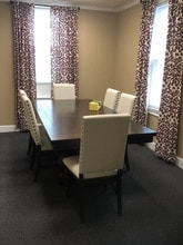 680 Village Ter NE, Marietta, GA à louer Photo intérieure– Image 2 sur 7