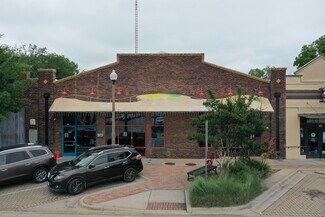Plus de détails pour 217 E Hickory St, Denton, TX - Local commercial à louer