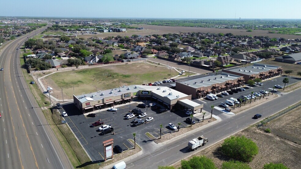 2546 Central Palm Dr, Rio Grande City, TX à vendre - Photo de l’immeuble – Image 3 sur 7