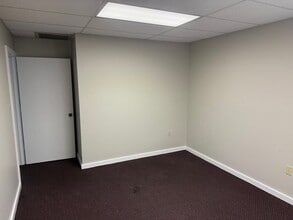 5304 S Florida Ave, Lakeland, FL à louer Photo intérieure– Image 1 sur 2