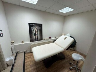 Plus de détails pour 13 Antrim St, Lisburn - Local commercial à louer