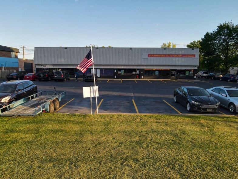 603-617 W Wise Rd, Schaumburg, IL à louer - Photo de l’immeuble – Image 3 sur 23