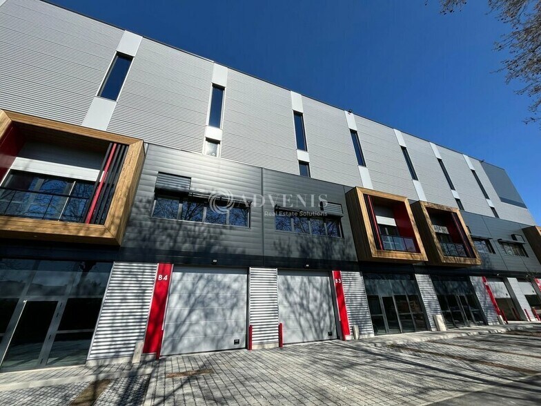 42 Rue Benoit Frachon, Bobigny à louer - Photo de l’immeuble – Image 1 sur 11