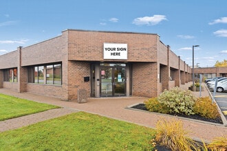 177 Colonnade Rd, Nepean, ON à louer Photo de l’immeuble– Image 2 sur 36