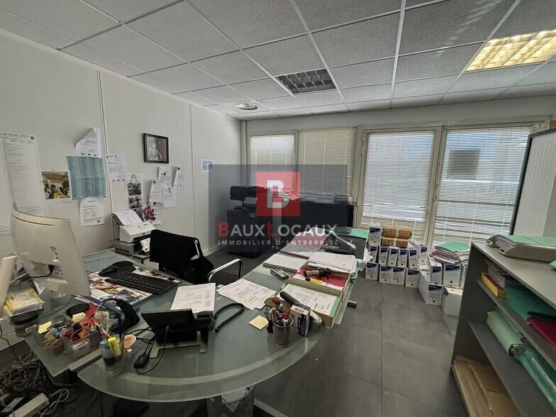 Bureau dans Avignon à vendre - Photo de l’immeuble – Image 3 sur 9