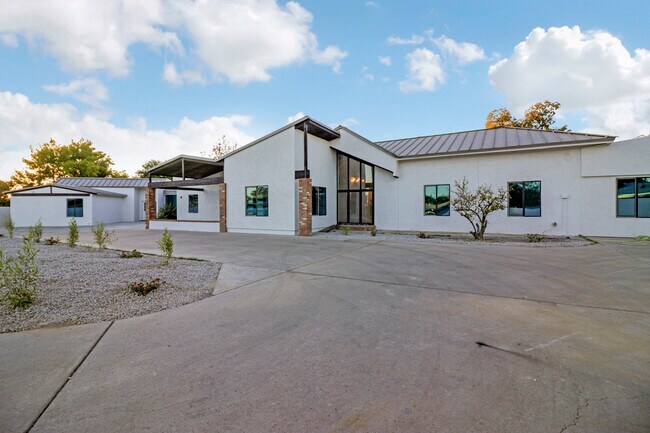 Plus de détails pour MID CENTURY MODERN FLAGSHIP RAL, Phoenix, AZ - Santé à vendre