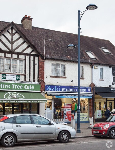 83 Station Rd, Addlestone à vendre - Photo de l’immeuble – Image 3 sur 5