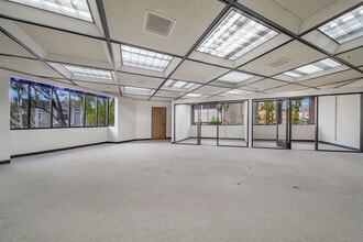 970 S Village Oaks Dr, Covina, CA à louer Photo intérieure– Image 1 sur 3