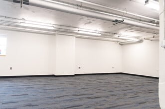 620 S Elm St, Greensboro, NC à louer Photo intérieure– Image 2 sur 2