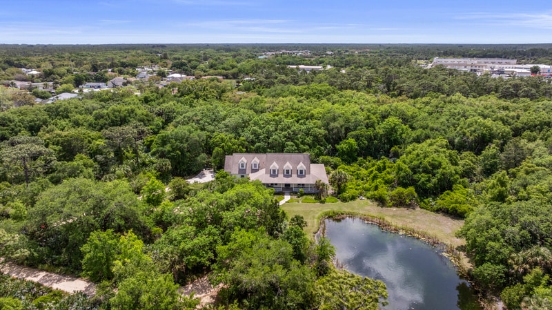 2102 Ladner Rd NE, Palm Bay, FL à vendre - Photo principale – Image 1 sur 15