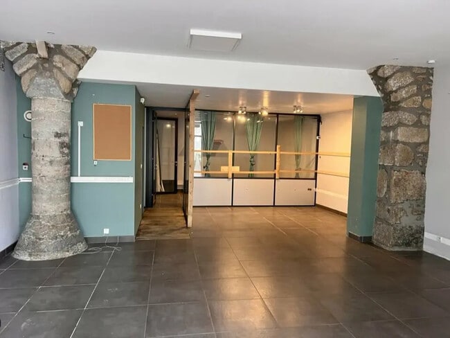 Plus de détails pour Local commercial à vendre