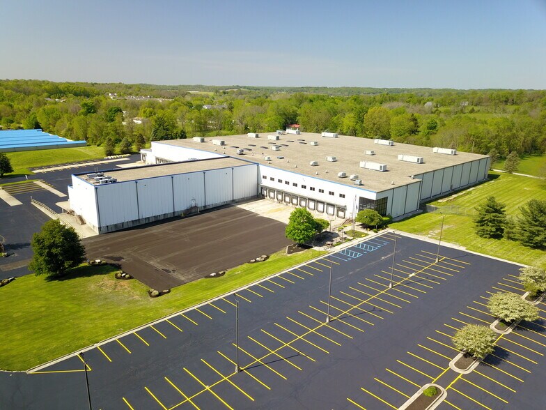 225 N Daniels Way, Bloomington, IN à louer - Photo de l’immeuble – Image 2 sur 23