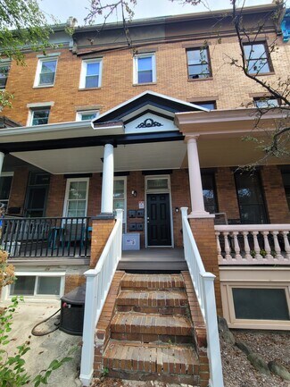 Plus de détails pour 2635 N Calvert St, Baltimore, MD - Logement à vendre