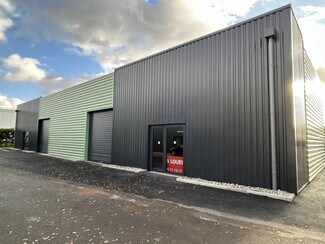 Plus de détails pour Local d'activités à louer