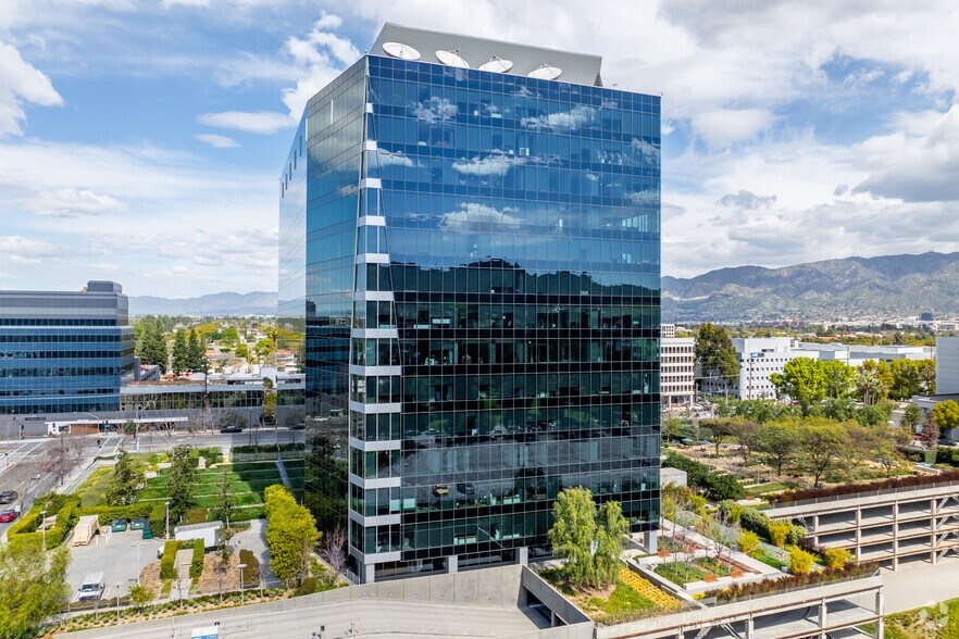 2900 W Alameda Ave, Burbank, CA à louer - Photo de l’immeuble – Image 3 sur 9