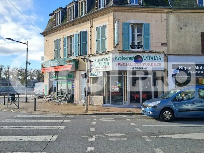 Plus de détails pour Local commercial à louer