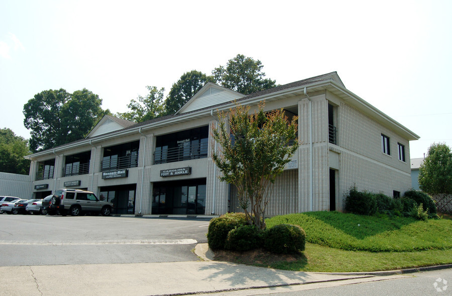365 N New Hope Rd, Gastonia, NC à louer - Photo de l’immeuble – Image 3 sur 9
