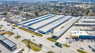 Plus de détails pour 13001 Veterans Memorial Dr, Houston, TX - Local d'activités à louer