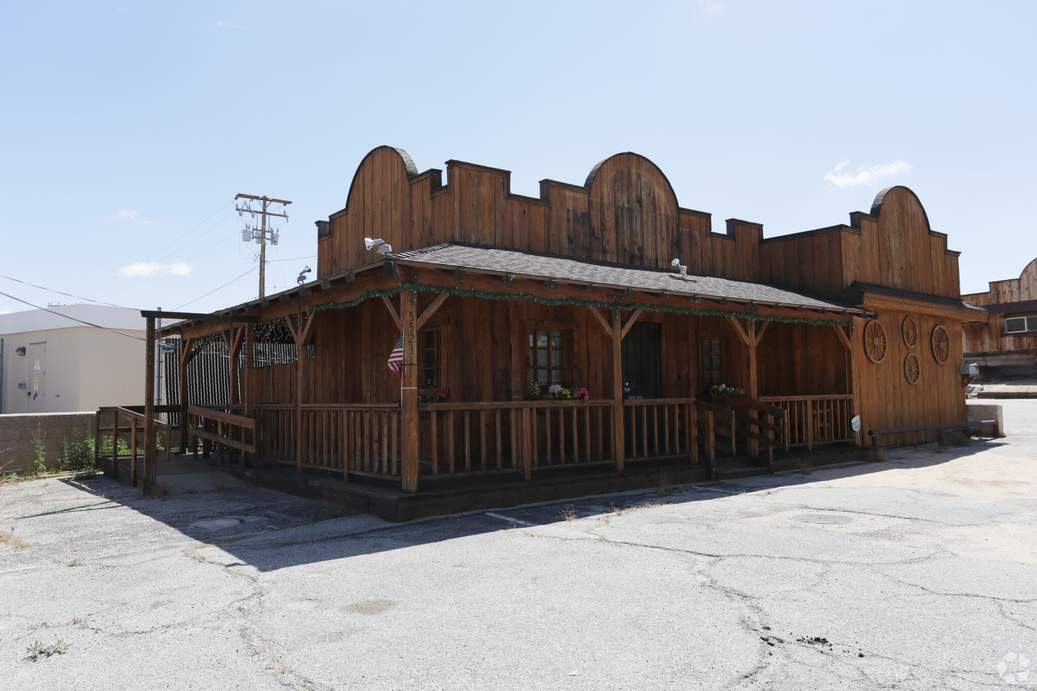 55225 29 Palms Hwy, Yucca Valley, CA à vendre Photo de l’immeuble– Image 1 sur 4