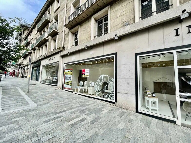 Local commercial dans Rouen à louer - Photo de l’immeuble – Image 3 sur 7