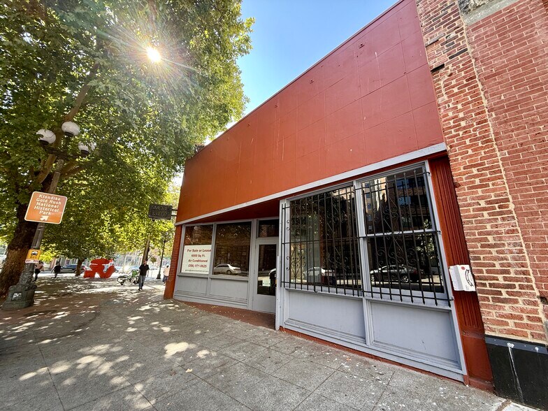 411 2nd Ave Ext S, Seattle, WA à vendre - Photo de l’immeuble – Image 2 sur 9