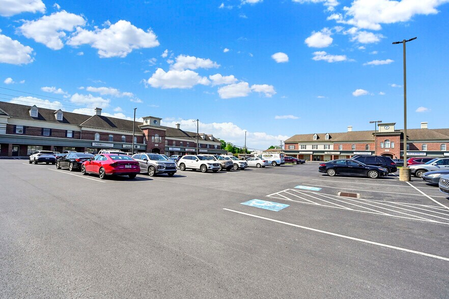 4813 Jonestown Rd, Harrisburg, PA à louer - Photo de l’immeuble – Image 3 sur 18