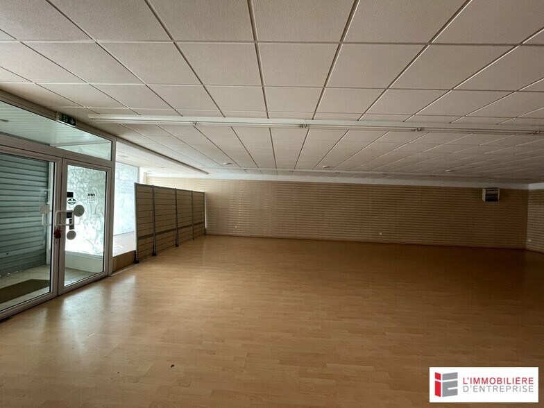 Local commercial dans Ploemeur à vendre - Photo intérieure – Image 1 sur 3