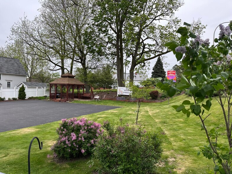 856 Ridge Rd, Lackawanna, NY à vendre - Photo de l’immeuble – Image 3 sur 28