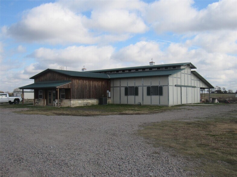 1253 N Hill St, Van Alstyne, TX à vendre - Photo de l’immeuble – Image 1 sur 13