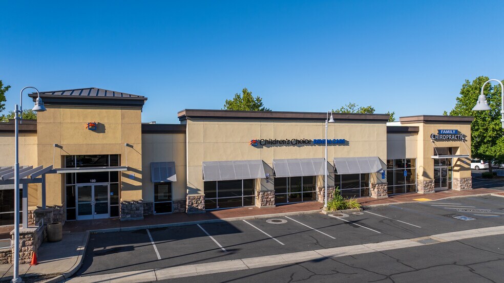 1230-1240 Churn Creek Rd, Redding, CA à louer - Photo de l’immeuble – Image 1 sur 9