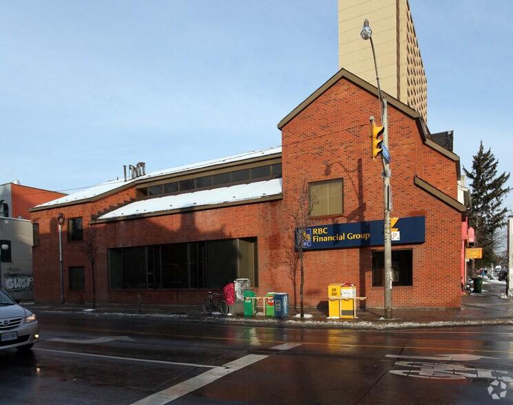 648 Spadina Ave, Toronto, ON à louer - Photo principale – Image 1 sur 2