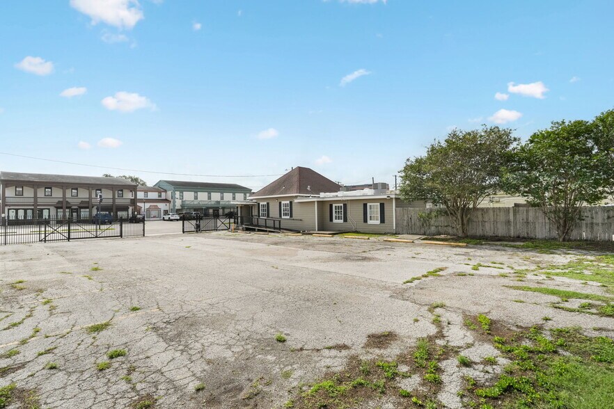 1011 Santa Fe St, Corpus Christi, TX à louer - Photo de l’immeuble – Image 2 sur 35