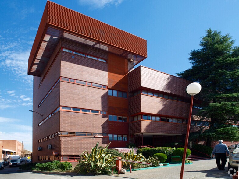 Calle Tierra de Barros, 2, Coslada, Madrid à louer - Photo de l’immeuble – Image 2 sur 2